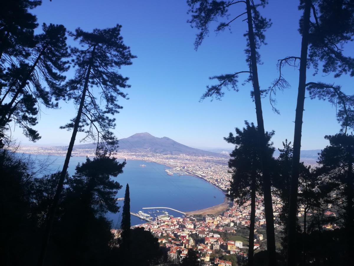 Residenza Regina Margherita Castellammare di Stabia Exterior foto